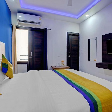 Hotel The Orient Tree, Agra Агра Екстер'єр фото